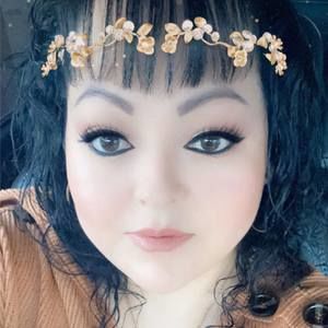 Meet your Posher, Lorena